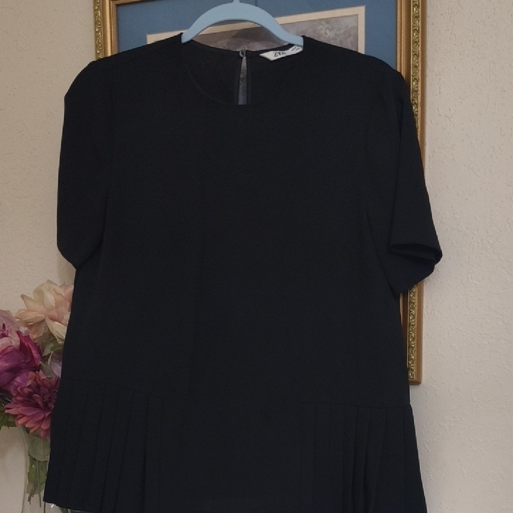 Zara Classic Black Top